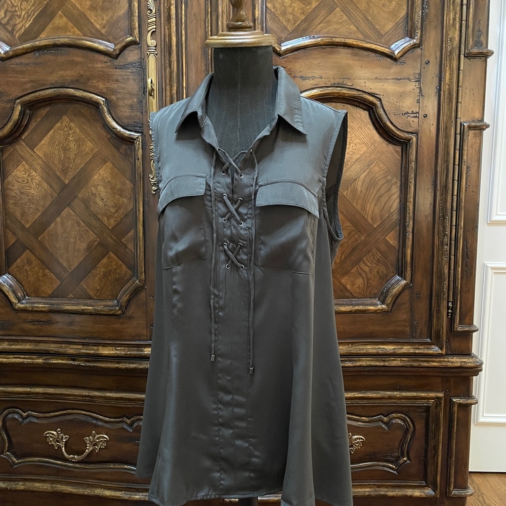 5-12 Olive Polyester and Rayon Top. Size L